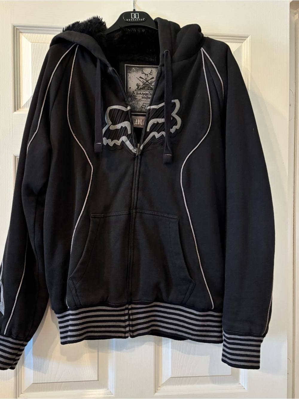 Sasquatch Hoodie Fox Racing Black Zip-Up Hooded Jacket Size M